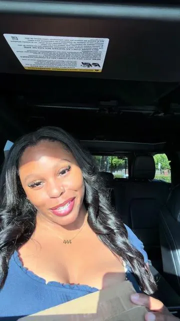 Open my first TikTok shop sample with me!!🫪 #creatorsearchinsights #creatorsinsights #tiktokshop #virall #microinfluencer 