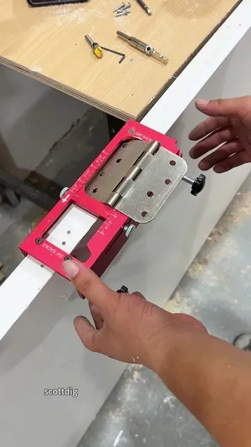No brainpower required, hardcore door hinge installation! #dealsforyoudays #diy #globalpick #tools #Doorhinges