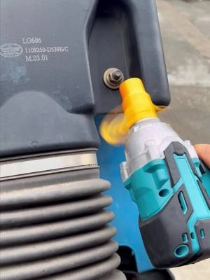 Este juego de llaves de vaso de 50 piezas incluye todos los tamaños y profundidades que necesita para realizar reparaciones.#carrepair #impact #garagesalefinds #garageessentials #sleeve 