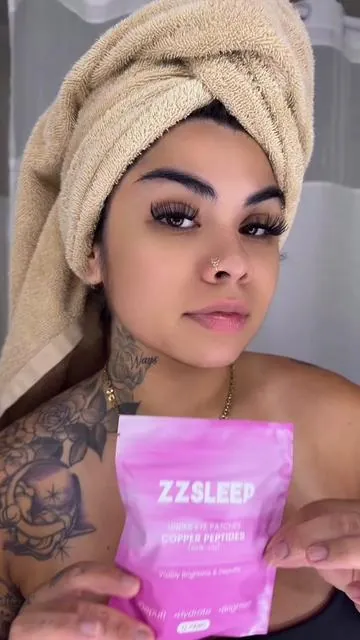 #zzsleep #eyepatches #eyepatchesskincare #fyp #undereyeskincare 