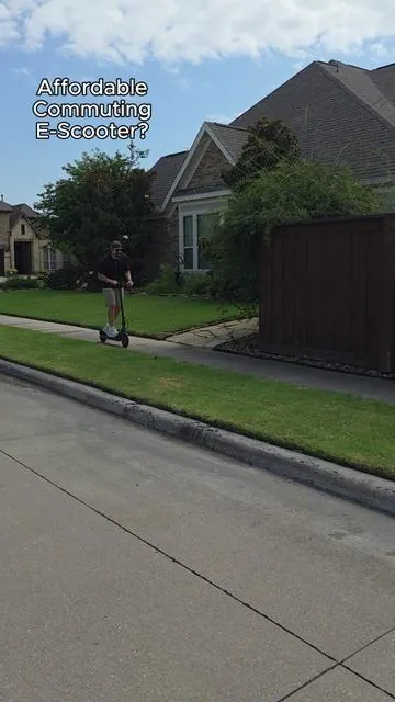 The whole family can enjoy this 19 MPH electric scooter and it's really affordable! #collegelife #ebike #escooter #electricscooter 