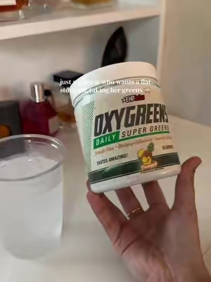 the best green powder over ever tried!! #gymrat #oxygreens #flattummy 