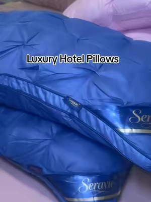 Set of 2 Luxury Hotel Pillows! these are incredibly soft and fluffy they are amazing!!! 💙☁️ #pillows #hotelpillows  #luxuryhotelpillows  #homefinds  #bettersleep  