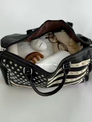 #weekenderbag #westernfashion #dufflebag #travelbag #MontanaWest 