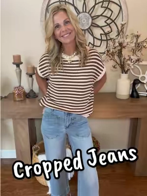 I’m in a size 2 in these cropped jeans from @CICY BELL @Cicy Bell #casualoutfits #jeans #croppedjeans #widelegjeans #outfitinspo 