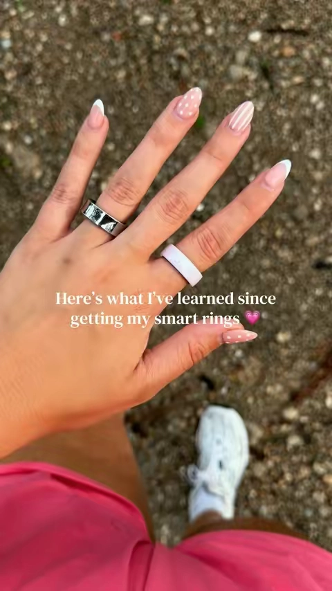 I honestly didn’t expect to wear these every single day… but here we are 💗 I also love having two colors to match whatever I’m wearing!! #smartring #wearabletech #sleeptracker #healthtech #techfinds 