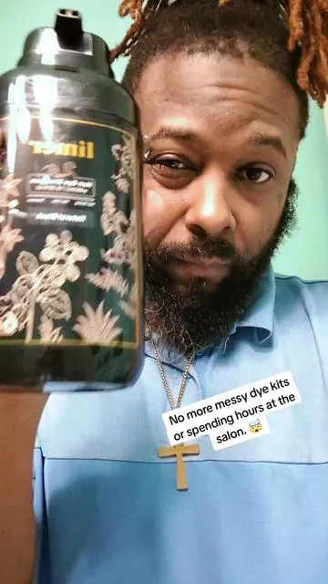 This Limer 2.0 Hair Dye Shampoo literally changes the game. It dyes, cares, and shampoos your hair all in ONE step. Going back to that rich, natural black has never been this effortless. Drop a 🖤 if you need to try this! #HairHack #LimerHairDye #NaturalBlackHair #HairTransformation #TikTokMadeMeBuyIt 
