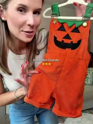 These overalls are too cute for Halloween! #Halloween #Overalls #HalloweenOutfit #tiktokshopcreatorpicks 