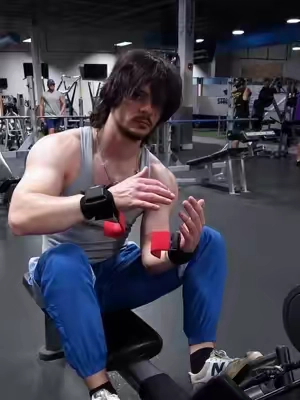 just snap, tap and do your set. That's how you can still use the mag grip. #pullday #backday #gym 