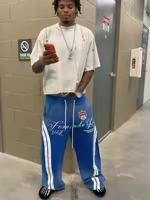 These sweatpants so tuff #fyp #viral #fashion 