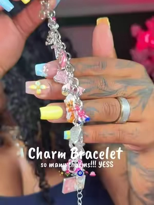 SO MANY CHARMS!😍