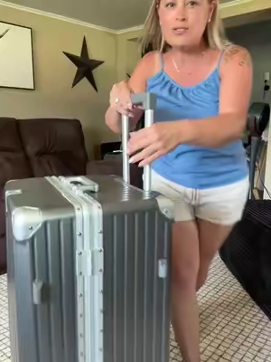 #phivilla #trunksuitcase 