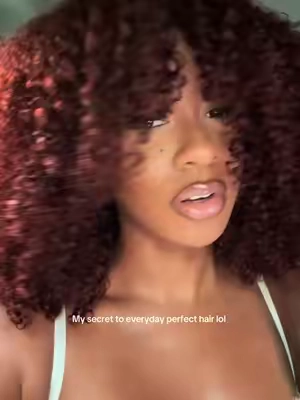 Wouldn’t lie to yall 😂 styling video tutorial: @ @YouTube: Simone Nicole WATCH THIS! 20” 250 density! @UNice Hair @UNICE @UniceHairCo #redwig #wiginstall #wigreview #gluelesswigs #unicehair  