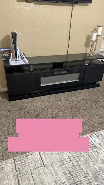 ✨ Dale un toque moderno y elegante a tu sala con este hermoso mueble para TV con chimenea eléctrica. ¡Me encantó cómo quedó! 🖤🔥 HomeDecor #LivingRoom #TVStand #ElectricFireplace #ModernHome #AmazonFinds    