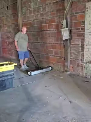 Magnetic Sweeper  #magnet #tools #workshop #driveway #garage 