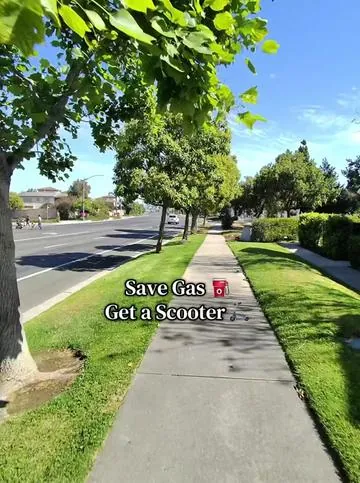 These gas prices are insane buy a scooter 😂 #tiktokshop #electricscooter #meta #gas #fyp ⛽️ 🛴 👓 