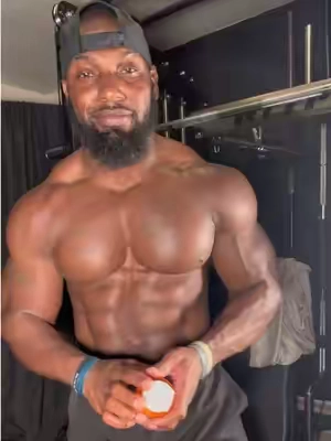 See this pump? One supplement I keep in my pre workout stack is NOW Sports L-Arginine 1000mg. I use this nitric oxide supplement to support healthy blood flow, muscle pumps, and workout performance. If you’re looking for an easy pre workout amino acid, this is one I use before I train. #LArginine #NitricOxide #MusclePump #dealsforyoudays #GymSupplements