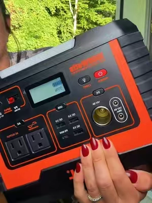 #hurricaneprep #portablepowerstation #portablepowerbank #summervibes #summerwins 