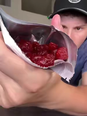 Sour cherries #finalboss #cherries #fruit #sour #candy 