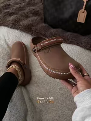 #crocs #crocsnewarrivals #crocscrafted 
