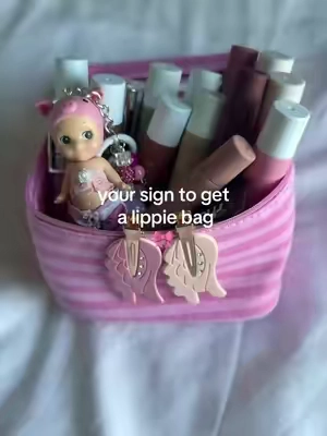 a need #makeupbag #vanitybag #brandymelville #pacsun #makeup 