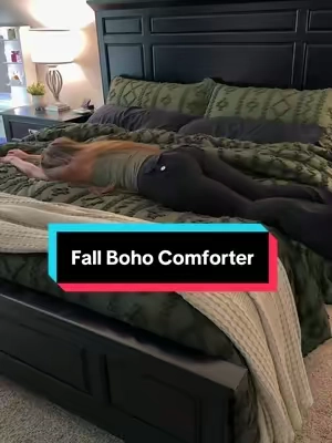 I got oversized king for my king bed 🍂✨💤 @Bedsure  #bedsure #bedsurecomforter #bohocomforter #moodybedding 