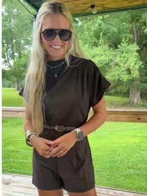 The classiest little romper! So cute and great quality! This one is super flattering too #tiktokshopcreatorpicks #romper #classyoutfit #elegantoutfit #datenightoutfit 