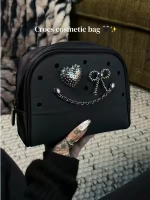 @Crocs #crocs #crocsnewarrivals #crocssuperbrandday #makeupbag #makeupstorage 