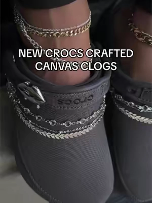 The crafted clogs are officially my fall personality 🍂🤎 @Crocs #crocs #fallaesthetic #sliponshoes #crocsnewarrivals 