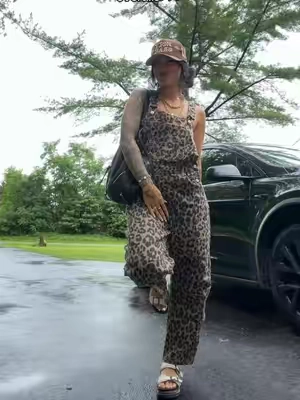 I’m 5’3 & 133 wearing a small but could’ve sized down to an XS