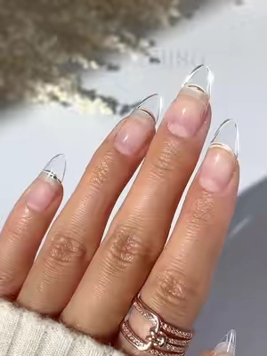 The trio that makes DIY nails look salon-made 💅#fypages #easynails #diynails #nailkit #nailtutorial 