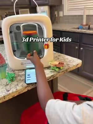 Christmas & Birthday gift of the year! This is such a Good 3 D printer for the kiddos and so easy to use! #3dprinter #3dprinterforkids #3dprinterforbeginners #kidsgiftideas @AOSEED USstore 