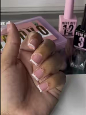 @NOVO OVO have some of the sturdiest press ons !!! #diynailsathome #pressons #novoovo #frenchtip 