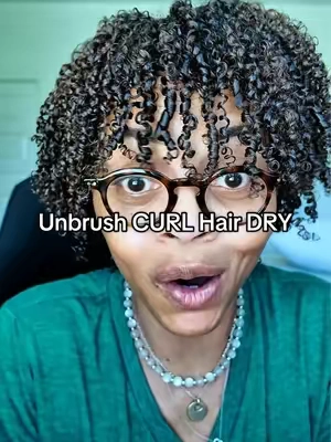 Replying to @TeeM82 #unbrushreview #unbrushcurl #curlyhairroutine #hairtok #hairtutorial @FHI HEAT 