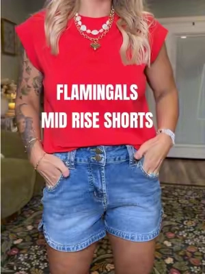HEIGHT: 5’2 | 127LBS | WEARING: SMALL @Flamingals by Flamingo Shop #flamingals #denimshorts #stretchydenim #midrise #tiktokshopcreatorpicks  