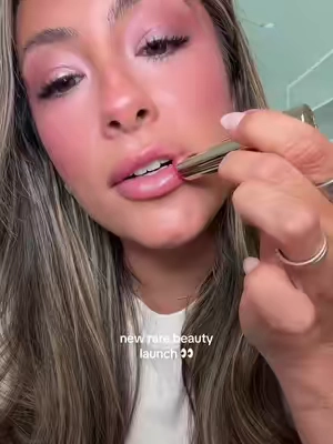 Which is your favorite shade?? FINALLY a lip product that gives hydration, pigment and shine in ONE!! @Rare Beauty 🤍🤍