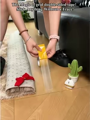 🔥🔥The Magic of grid double-sided tape! Sticks everything absurdly tight—peels off without a trace！#fyp #tiktok #TikTokShop #dealsforyoudays #foryoupage 