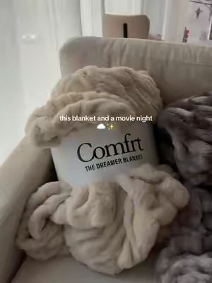 back in stock in all colors!! @Comfrt #comfrt #comfrtblanket #throwblanket #weightedblanket 