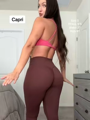 Join the capri life 😈 #yeoreo #yeoreocapris #caprileggings #capripants #capris 