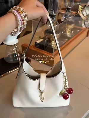Gorgeous &Afforable ✨ The best time to upgrade ur daily bag✨🫶 #cluci #tiktoksummersale #affordableluxury #newarrivals #brooklyn28 