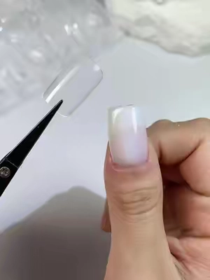 Are you painting your nails the right way? 👀✨#easynails #diynails #nailkit #cleannails #nailtutorial 