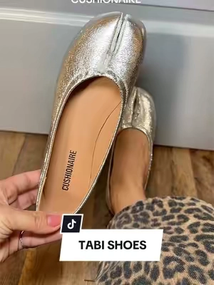 Cushionaire Maki Tabi Flats Shoes #tabishoes #flatshoes #cushionaire @Cushionaire 