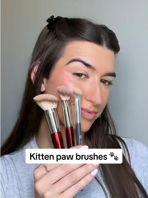 We should rename this the kitten paw trio atp 🐾😙💕 — #bkbeauty #makeupbrushes #justgirlythings #flawlessmakeup #MakeupRoutine 