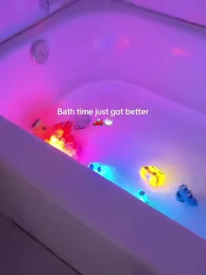 The perfect bath toy for little car lovers 🚗🛁🫧 #bathtoys #toddlergiftideas #toddlermom #kidstoys #momfinds 