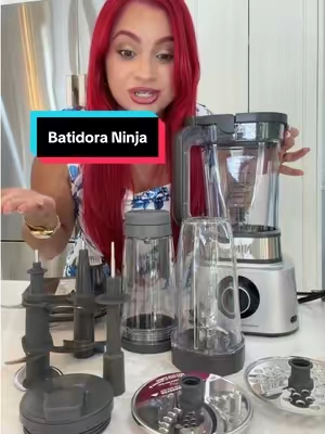 Más que una licuadora, es un sistema de cocina completo. 🤍 Incluye vasos individuales, procesador de alimentos, cuchillas para rebanar y rallar, mezclador de masa, programas inteligentes y la potencia que caracteriza a Ninja. Una sola máquina para preparar desde smoothies hasta masas de pan y vegetales en segundos. #ninjafoodie#ninjablender#ninja#kitchenfinds#TikTokShopCreatorPicks  