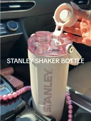 The Stanley shaker bottles are just 🤌🏽🤌🏽 