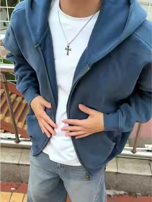 this hoodie lowkey hard asl 💪🏻 #backtoschooloutfit #zipup #oversizedhoodie #streetwear #fyp 