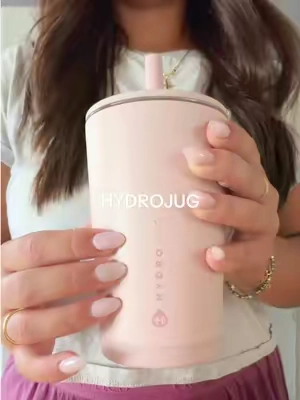 obsessed with this tumbler 🌸🎀 @HYDROJUG #hydrojug #tumbler #icedcoffee #coffee #dealsforyoudays 