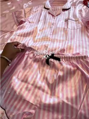 So girly and pretty🎀🪽🐩 #satinpjs #satinpajamas #pajamaset #pjs #sleepwear 