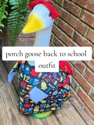 You know what time it is!  #porchgoose #porchgooseoutfit #porchgoosefam #porchgeese #backtoschool 
